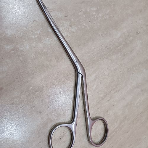 TEOQHVU8_HARTMAN_EAR_FORCEP