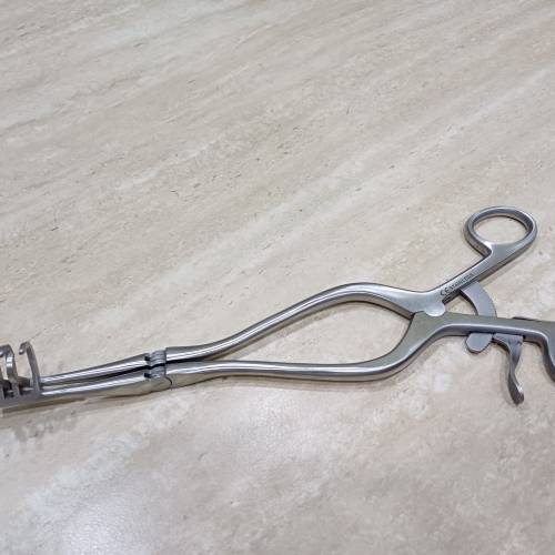 Beckman Weitlaner Retractor