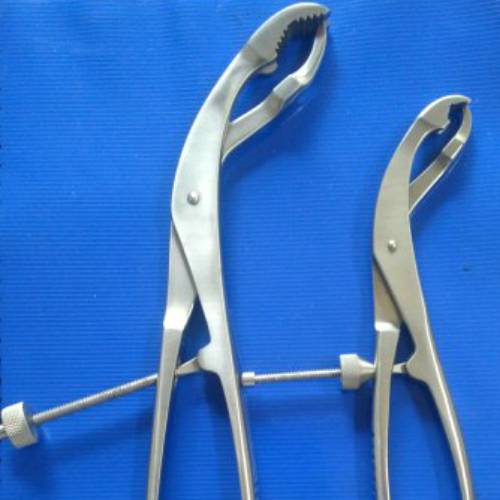 Self Centering Forcep